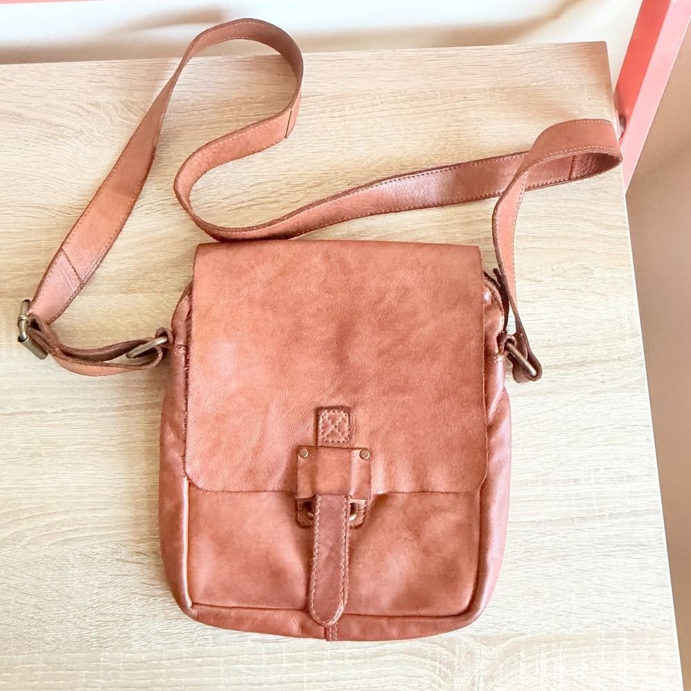 Harbour 2nd Marlies Flap Crossbody Cognac Brown Leather Rustic Leather Boho